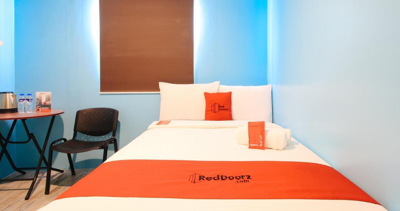 Reddoorz At Hotel Rosemarie パサイ エクステリア 写真