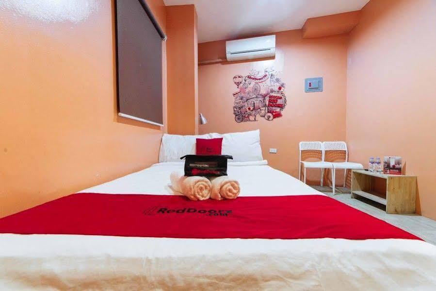 Reddoorz At Hotel Rosemarie パサイ エクステリア 写真