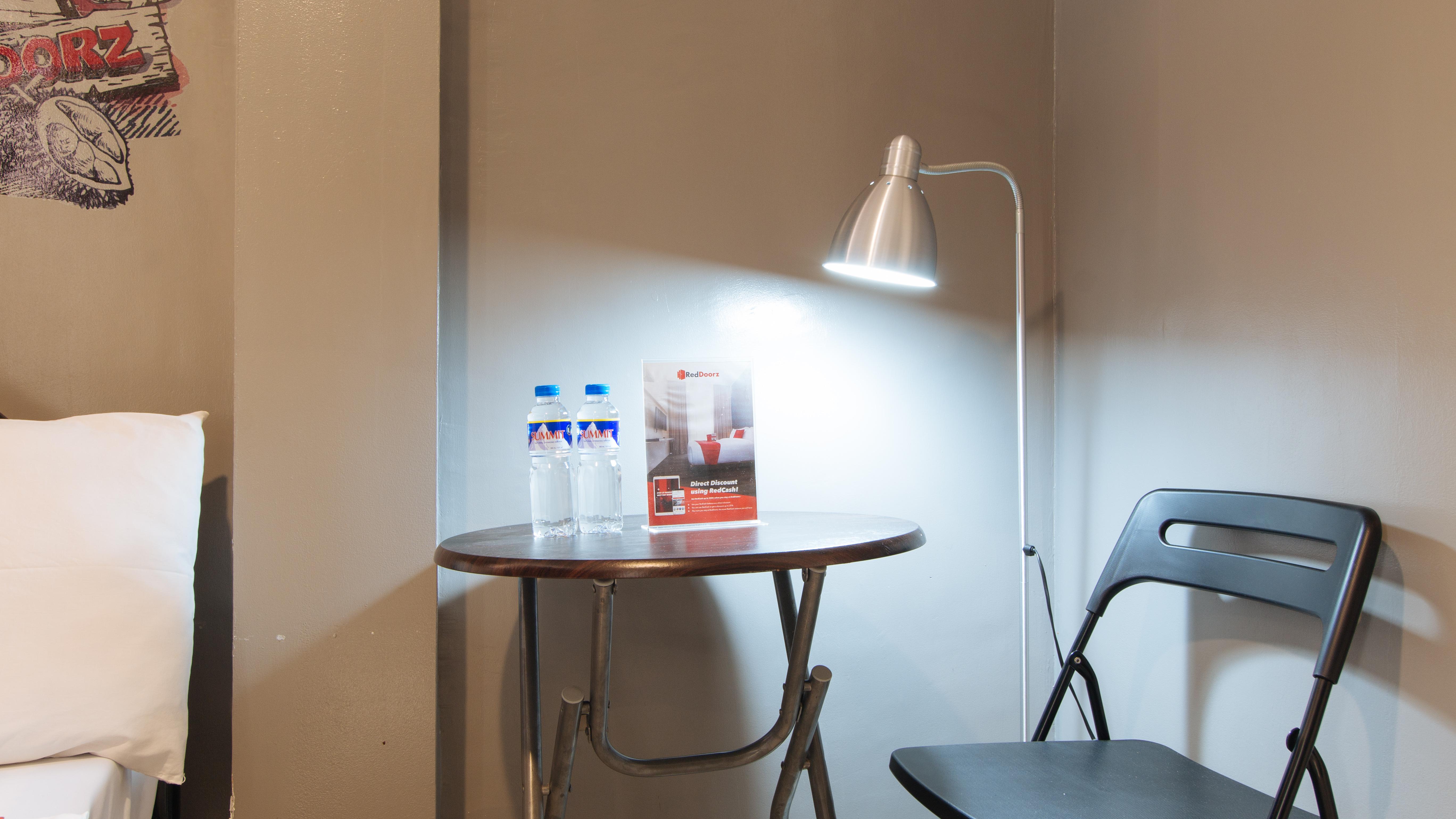 Reddoorz At Hotel Rosemarie パサイ エクステリア 写真