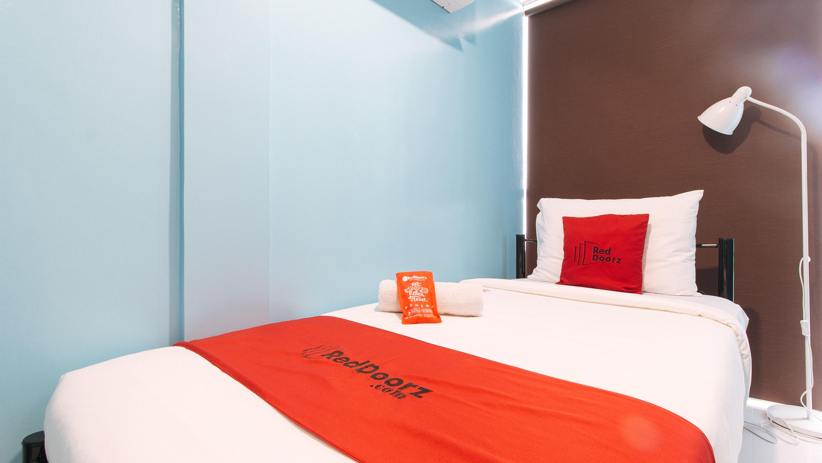 Reddoorz At Hotel Rosemarie パサイ エクステリア 写真