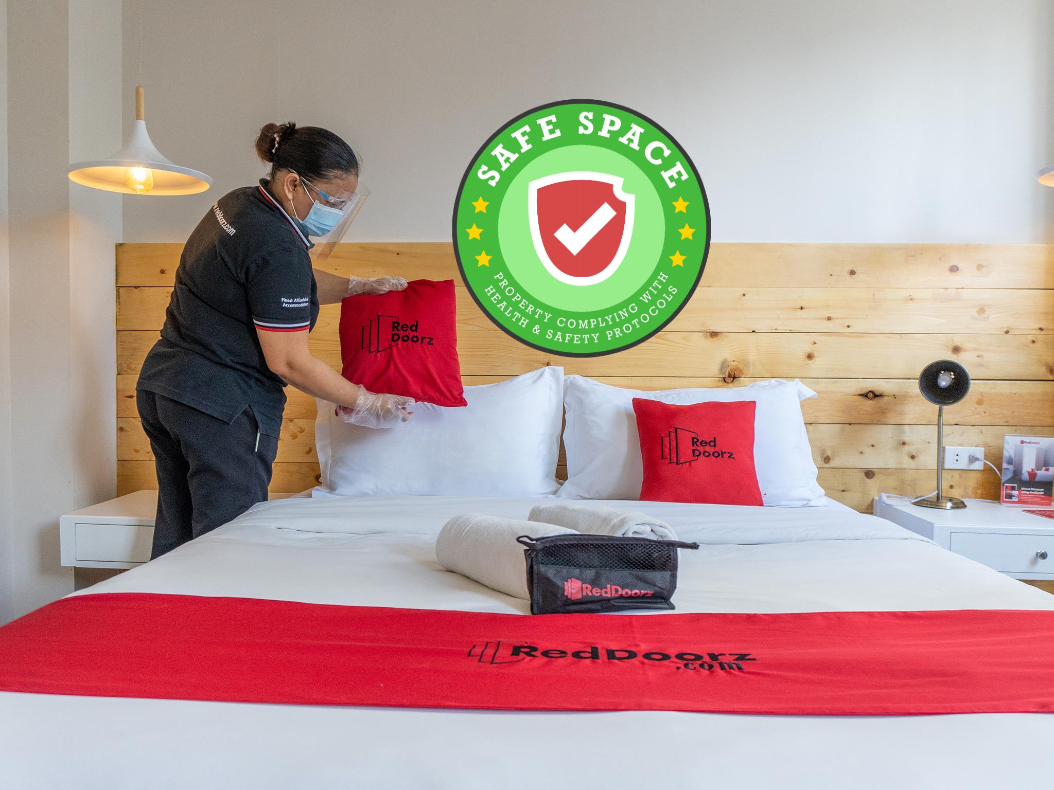 Reddoorz At Hotel Rosemarie パサイ エクステリア 写真